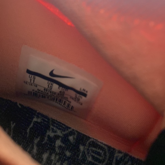 Nike Lebron 15 ‘Hollywood’ Mens Shoe Sz 11 REPLICA - Picture 5 of 5